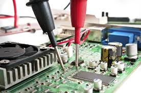 Riesgos eléctricos en las operaciones auxiliares de montaje y mantenimiento de equipos eléctricos y electrónicos
