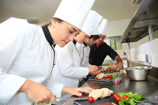 Preelaboración de géneros culinarios de uso común en cocina